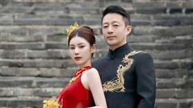 張蘭緋聞男友現身汪小菲婚禮。（圖／翻攝自微博、「吃瓜少女張小寒」百度）