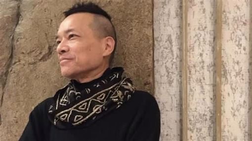 罹癌割舌搶命　66歲男星遭強制送醫被綁