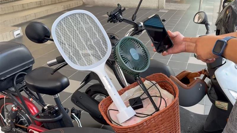 電車排嘸插座！民怨：被佔用充手機電蚊拍