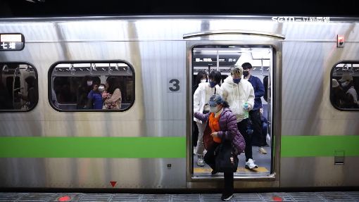 台鐵板橋站驚傳旅客攻擊！鐵路警局回應了