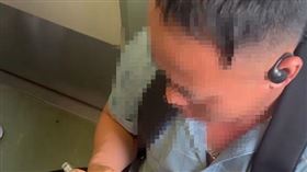 台鐵,自強號,偷拍,越南,移工（圖／翻攝自《記者爆料網》）