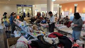 圖為2016年日本熊本地震後，由綜合體育館改作的避難所。（中央社檔案照片）