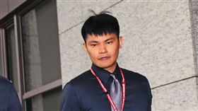 檢察官陳嘉義遭質疑偽造關鍵會議譯文，刻意遺漏其他與會官員，製造鄭文燦與廖氏父子密會喬好的假象。