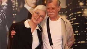 唐佳與妻子雪妮感情深厚，兩人育有兩子，是圈中著名的模範夫妻。（圖／翻攝自微博）