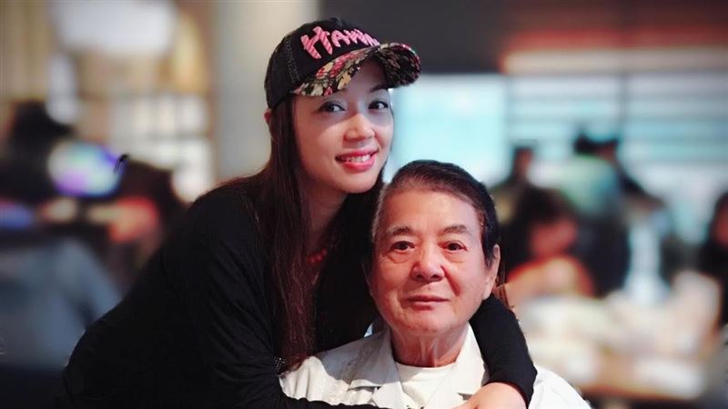 金曲歌后95歲高齡父驟逝　她心碎證實了