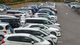 ▲2025報稅必知／中古車買賣熱　暗藏報稅陷阱！錯扣進項稅　恐遭罰鍰（示意圖／翻攝自pexels） 