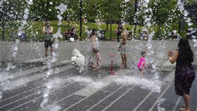 ▲持續受到熱穹影響，美國華盛頓州去年就飆升到攝氏37度，今年更預測將來到38度高溫。（圖／美聯社／達志影像）