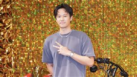 ▲徐新洋透露家中有規定不能騎車，所以自己沒有機車駕照。（圖／記者趙于瑩攝影）