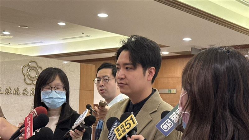 國民黨立委羅廷瑋面臨被罷免危機，但考量可能的風雨，反罷活動呼籲民眾不要出席。（圖／資料照）