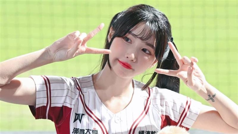 遭愛犬咬傷滿臉血毀容 樂天女神露臉復工