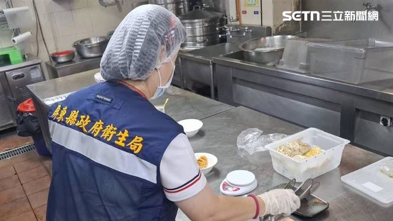 再傳中毒？墾丁另團24大5小…巧合重疊2餐