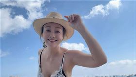 季芹出國展現好身材。（圖／翻攝自季芹臉書）