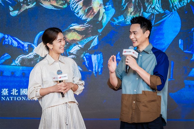 實力派雙金演員劉冠廷與李霈瑜(大霈)站臺出席。(圖/兩廳院提供)