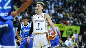 ▲新北國王林書豪轟下29分，末節更是獨攬11分，幫助球隊在冠軍賽系列賽以3比2取得「聽牌」。（圖／新北國王提供） 