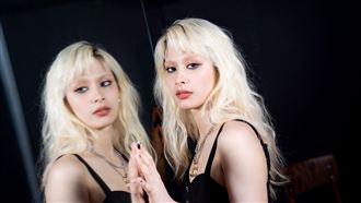 準金曲新人濺血　遭愛犬抓傷帶著傷疤現身