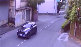 那男酒駕撞到林男後逃逸。（圖／翻攝畫面）