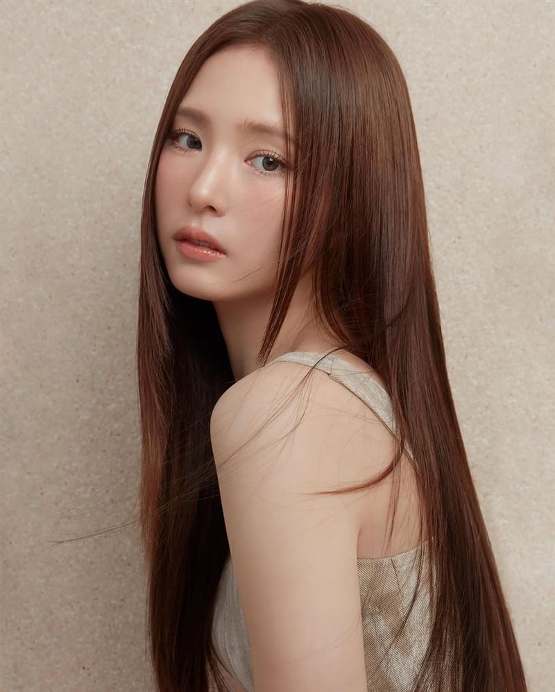 韓國女演員申世景。(圖/翻攝自IG @sjkuksee)
