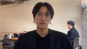 ▲高耀太（Koyote）成員白佳（Bbaekga）。（圖／翻攝自X平台）