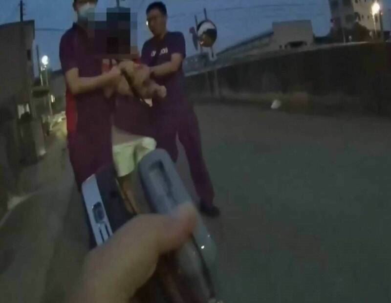 詐騙集團吸收外籍移工當提領車手，半年內已查獲107人。（圖／翻攝畫面）