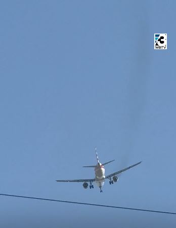 美國航空編號1665的班機是空中巴士A321客機,引擎噴出火光後,機長決定緊急返航降落原機場。(圖/翻攝自X平台 @geotechwar)