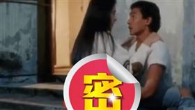 ▲劉德華的紳士手讓網友大讚不已。（圖／翻攝自微博）