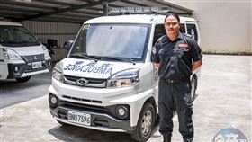 ▲ 阮俊茗現職為急救員，在救護車公司擔任駕駛，目前正在準備護理師執照考試。（圖／鏡週刊提供）

