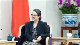 ▲副總統蕭美琴去年出訪捷克期間，遭中國外館策劃跟監甚至「碰撞」。（圖／總統府提供） 