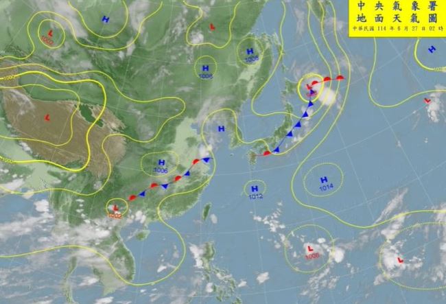 薛皓天表示,南海至關島一帶的熱帶擾動,預報顯示太平洋高壓偏強。(圖/翻攝自中央氣象署)