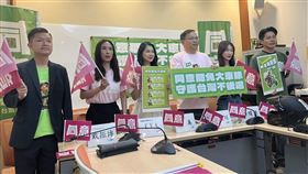 ▲民進黨立委王義川宣布啟動「同意車隊一起衝」車掃行動。（圖／記者劉秀敏攝影）