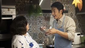 李李仁充滿求生慾，老婆要他心動，他就會心動。(圖／公視台語台、華視提供)