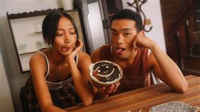 牧森受邀參與香港女團成員Marf邱彥筒的最新單曲《Love Me Down》。(圖／周子娛樂提供)