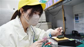 短短1個月的職訓課程讓林采樂脫胎換骨，助她完成當工程師的願望，月薪更較前份工作成長3成以上。（圖／翻攝自勞動部雲嘉南分署）