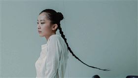 陳康堤首支單曲《doll》已在6月26日全面上架（圖／香港華納音樂提供）