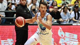 ▲TPBL總冠軍賽G6，全家海神後衛蘇文儒持球切入。（圖／記者劉彥池攝影）