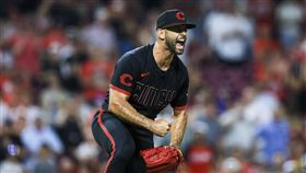 ▲紅人先發投手馬丁尼茲（Nick Martinez）的「無安打比賽」在9局上破功。（圖／路透社／達志影像）