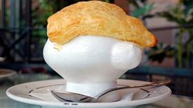 酥皮濃湯。（圖／pexels）