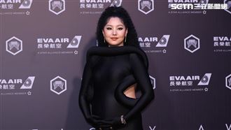 鄭雙雙挺7個月孕肚走紅毯！驚曝寶寶狂踢