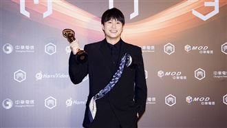 金曲歌王8小時快閃返台!喊話「726投票」