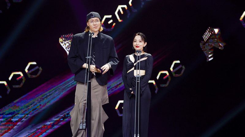 愛紗「無預警遭打斷」超傻眼反應被拍全ON