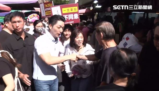 陪李彥秀掃街！蔣萬安：民進黨詐騙集團