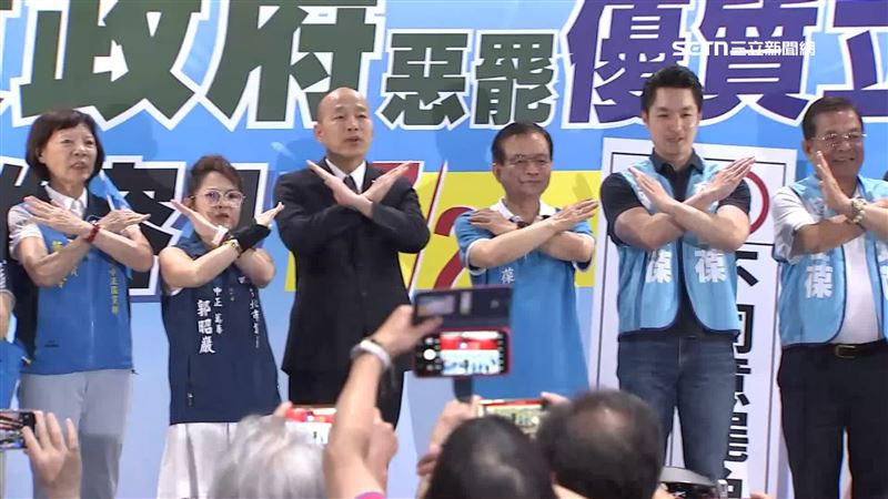 徐巧芯回防深藍票倉　賴士葆7連霸也怕了