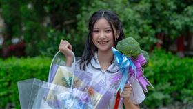 于卉喬分享高中畢業照 (圖／光意娛樂提供)