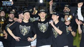 ▲林書豪奪冠時感謝弟弟林書緯。（圖／記者蔡厚瑄攝影）