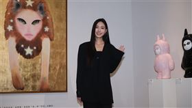 Lily畫作曝光後引發正反兩極討論。（圖／記者鄭孟晃攝影）