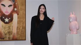 Lily畫作曝光後引發正反兩極討論。（圖／記者鄭孟晃攝影）