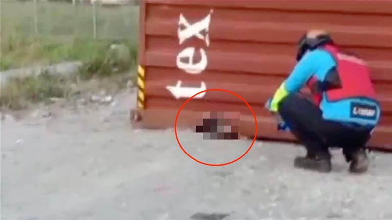20噸貨櫃壓死女子！全身被壓扁⋯剩頭露出