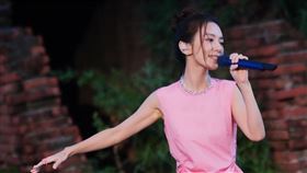 田馥甄「田調」Live in Life野地小巡演進行中，第四站來到屏東恆春聯福磚窯開唱（圖／何樂音樂提供）