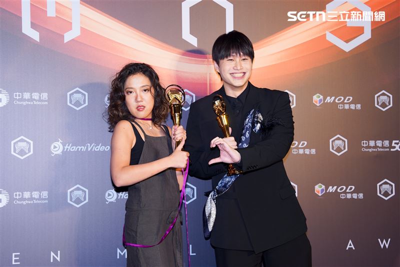 金曲36最佳台語女歌手獎李竺芯、最佳台語男歌手獎陳以恆（圖／記者趙于瑩攝影）