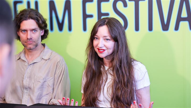 挪威男星來台　爆用交友app和女友穩交7年