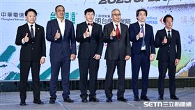 ▲中職36年季中選秀會，6隊總教練合影。（圖／記者劉彥池攝影）